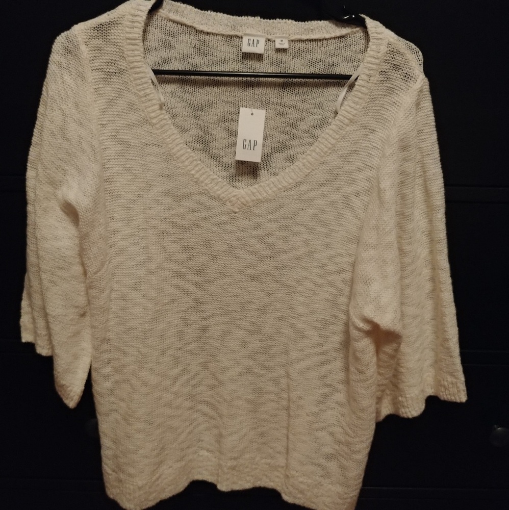 NWT. 3/4 sleeve knit sweater from GAP.